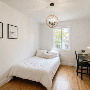 Chambre 3 - 2725 Rue Taillon, Montréal, QC H1L 4J9