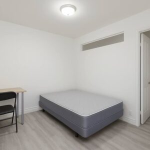 Chambre 2 - 3818 Rue Evelyn, Montréal, QC H4G 1P6
