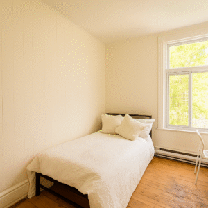 Chambre 5 - 35 Rue Gordon, Montréal, QC H4G 2R2