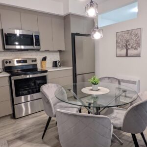 1634 Rue Cuvillier, Montréal, QC H1W 3A1