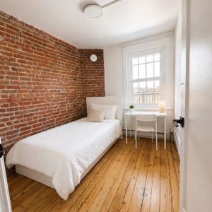 Chambre-7- 2011 Rue De BullionMontréal, QC H2X 2Z7